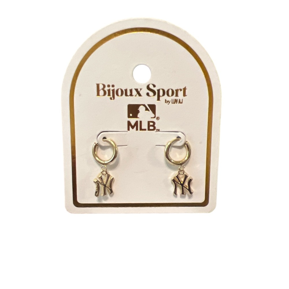 NY YANKEE Gold Tone  Earrings